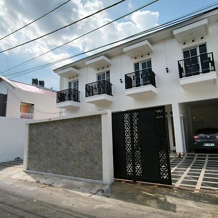 House Of Bedjo Powered By Cocotel Джокякарта Екстериор снимка