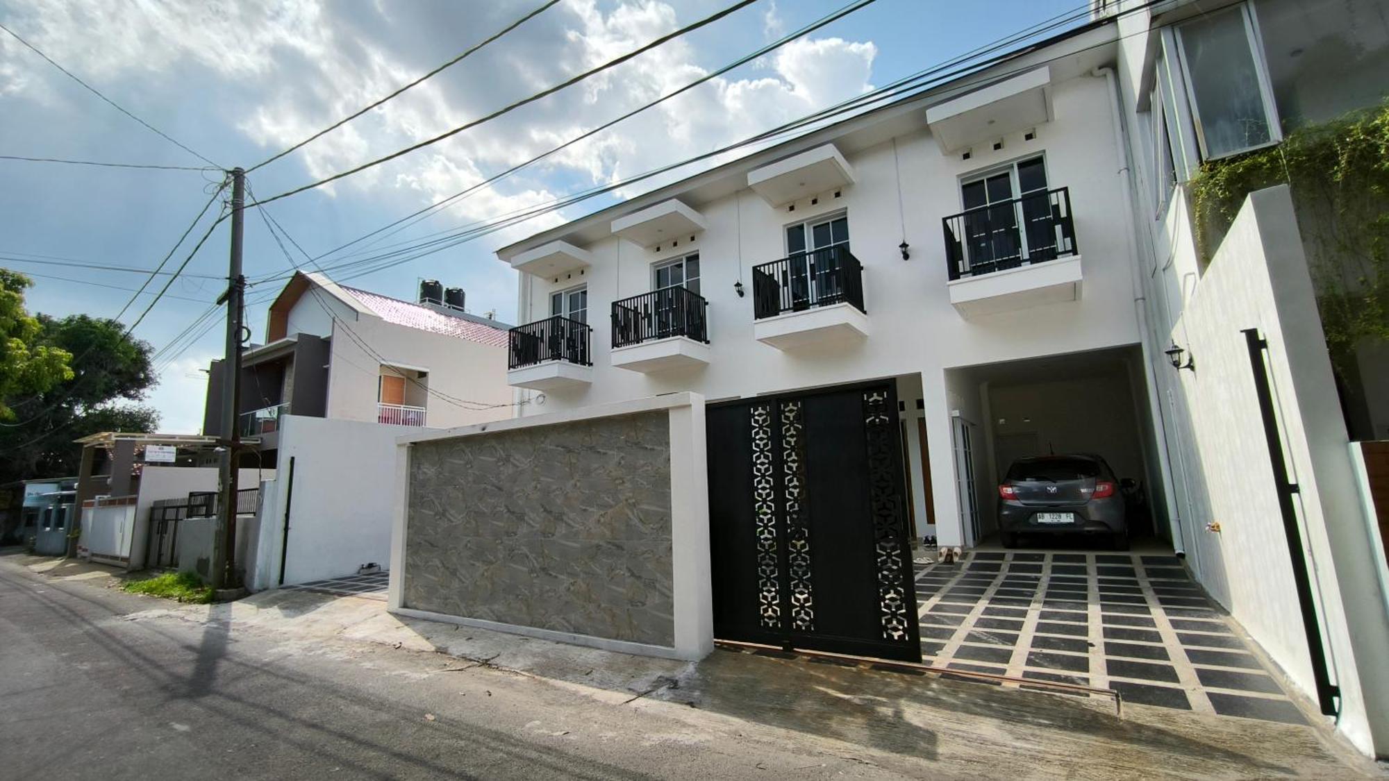 House Of Bedjo Powered By Cocotel Джокякарта Екстериор снимка
